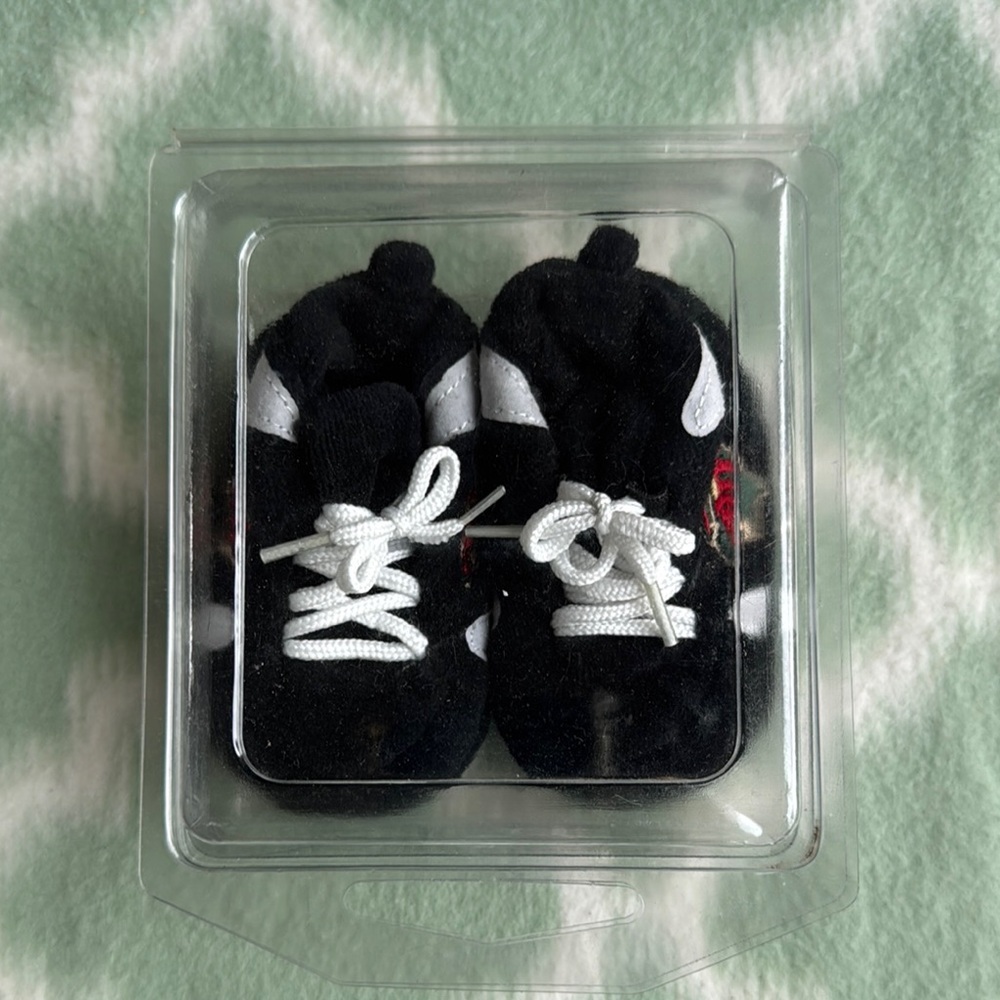 NEW NHL Minnesota Wild Black Baby Booties with White Laces